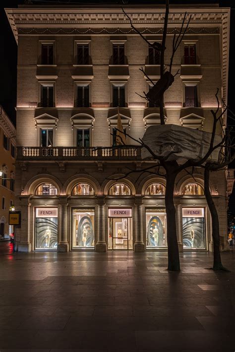 Boutique FENDI London Harrods Casa London